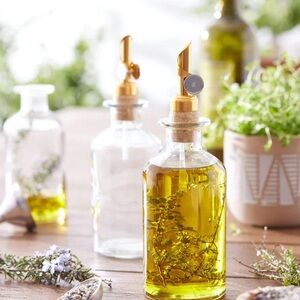Glass Oil Bottle with Gold Stopper Oil Vinger